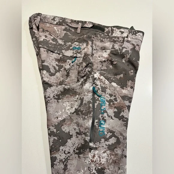 Girls With Guns GWG Aoraki Softshell LTWT Camo Pant Size Large Adjustable Waist - Picture 4 of 16